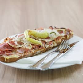 <p>Hausgemachtes- Knusperbrot</p>